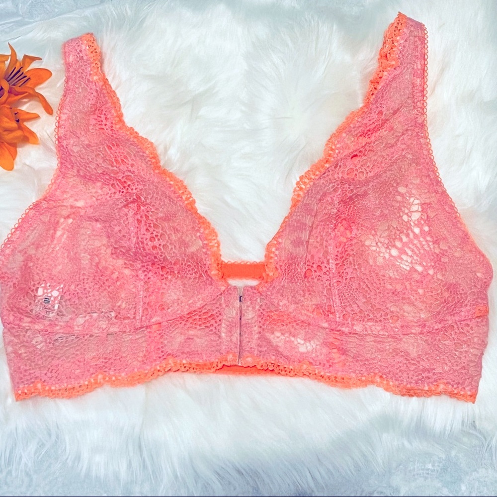 VS Wireless Bright Lace Front Close Strappy Back Bralette Bra Top